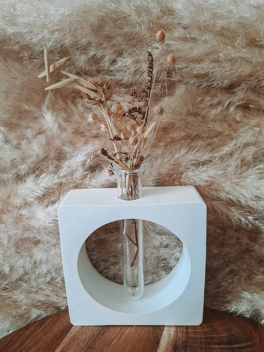 Eckige Lochvase