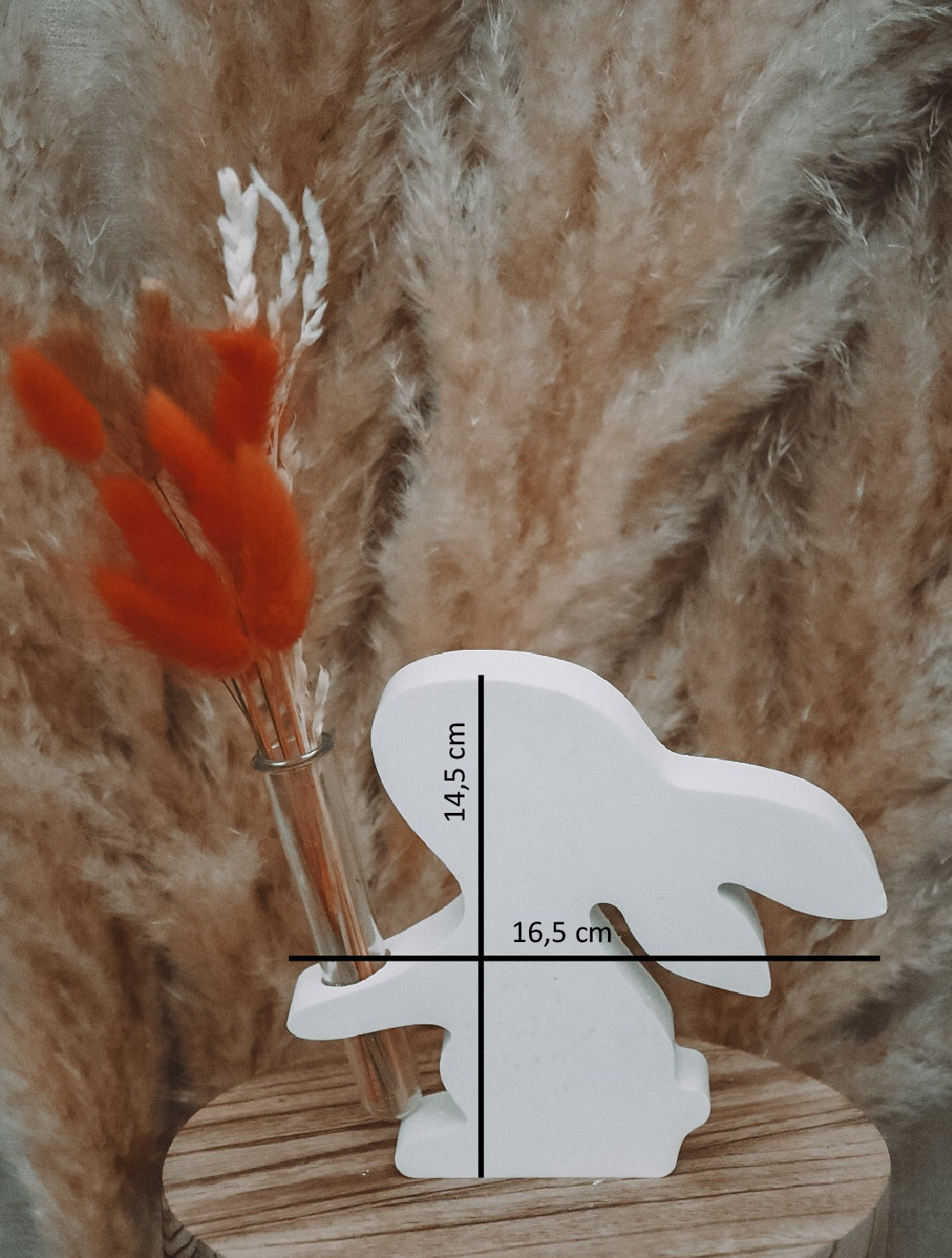 Osterhase mit Glasvase