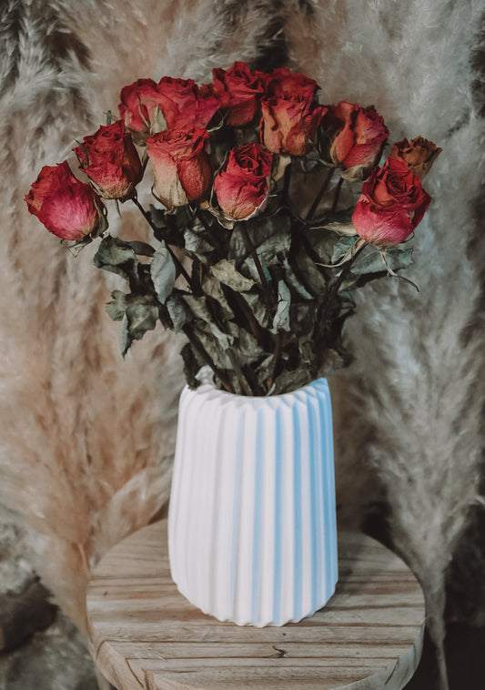 grosse gerillte Vase